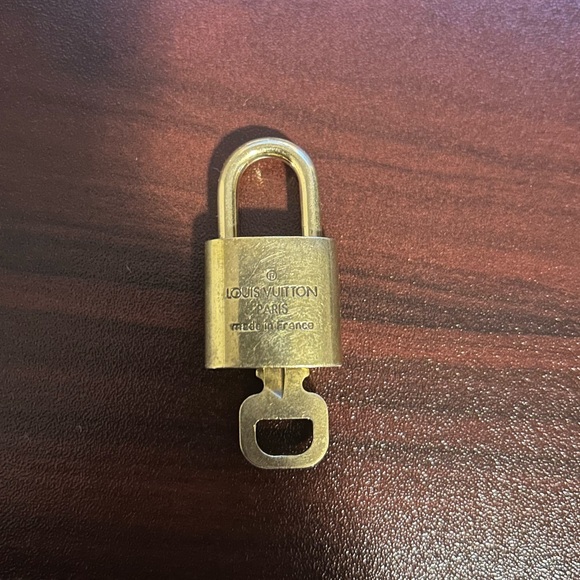 Authentic Louis Vuitton Lock & Key #316 - Picture 2 of 5
